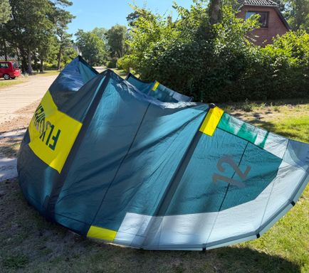 Flysurfer EraV1 12qm aus 2024
