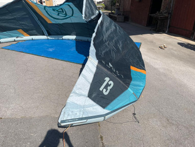 Flysurfer Boost 4 13qm aus 2023 Bild nr. 1