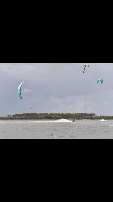 Flysurfer sonic 10qm aus 2023 Bild nr. 1