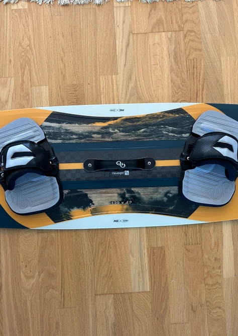 Eleveight Twintip (139cm) aus 2023