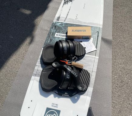 Flysurfer Radical 7 Twintip (138cm) aus 2023
