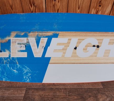 Eleveight Process V8 Twintip (144cm) aus 2024