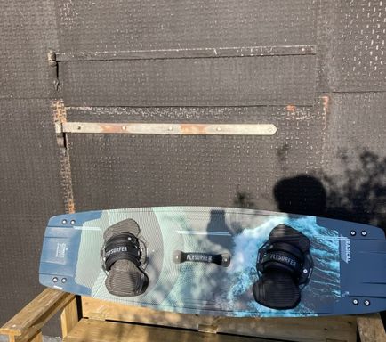 Flysurfer Radical Twintip (138cm) aus 2023