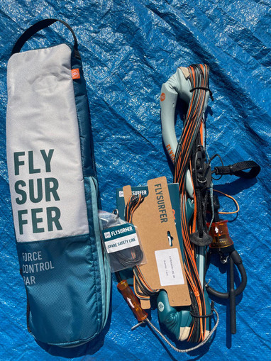 Flysurfer Stoke 3 inkl. Force 2 Control Bar 9qm aus 2024 Bild nr. 3