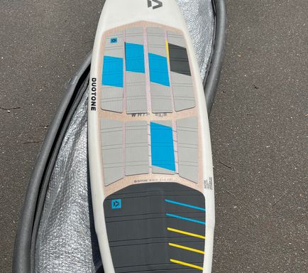 Duotone Whip SLS 5‘5“ Surfboard (165cm) aus 2022